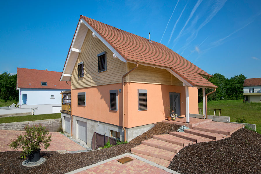 Holzhaus in Hulta-Bauweise "Martzolff" (BayernBlock GmbH Frankreich)